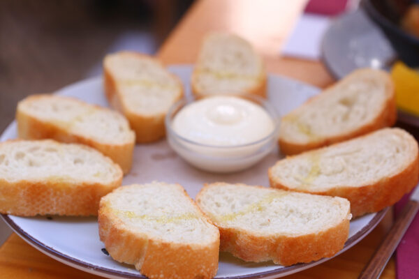 brood met aioli tapas pan con aioli